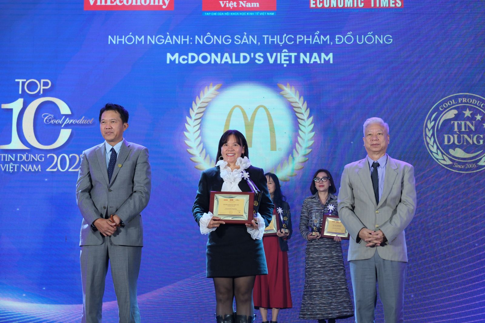 McDonald’s 5 năm liên tiếp đạt giải thưởng Tin & Dùng với sản phẩm Gà Rán Giòn Da Thấm Thịt